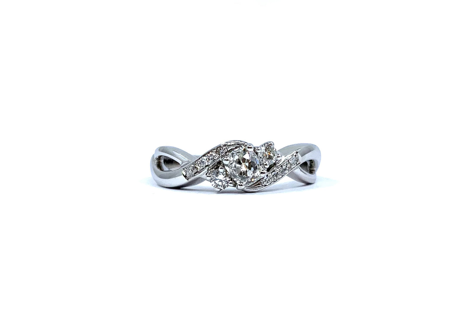 Twisted Cushion Cut